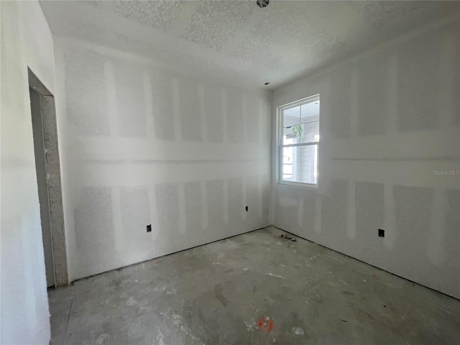 Image 11 of 35 For 223 Montgomery Court
