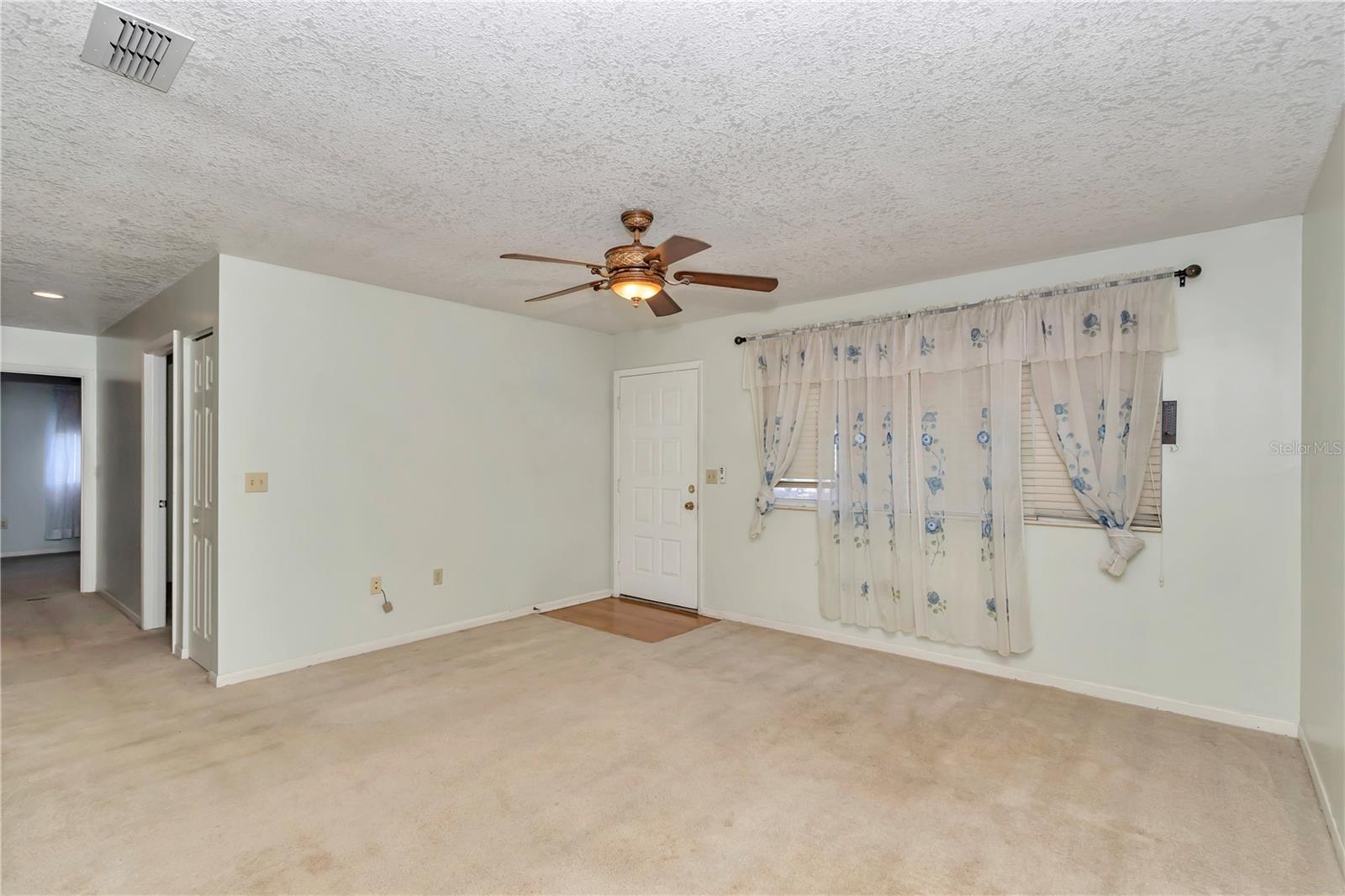 Image 11 of 37 For 8720 108th Lane