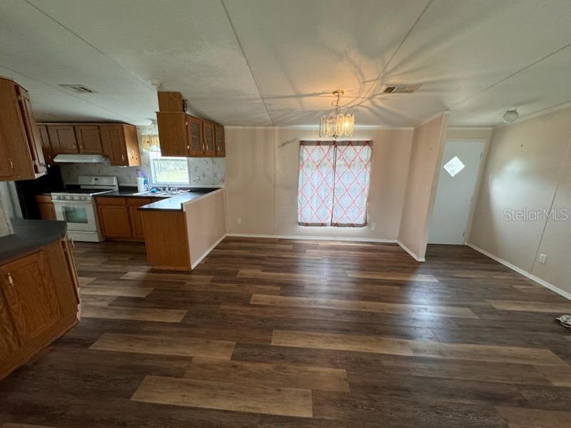 Image 12 of 42 For 10150 Dillon Avenue