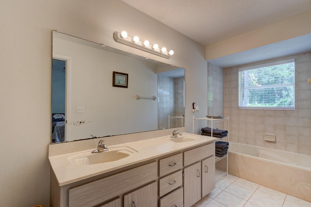 Image 16 of 25 For 3119 Mango Tree Drive