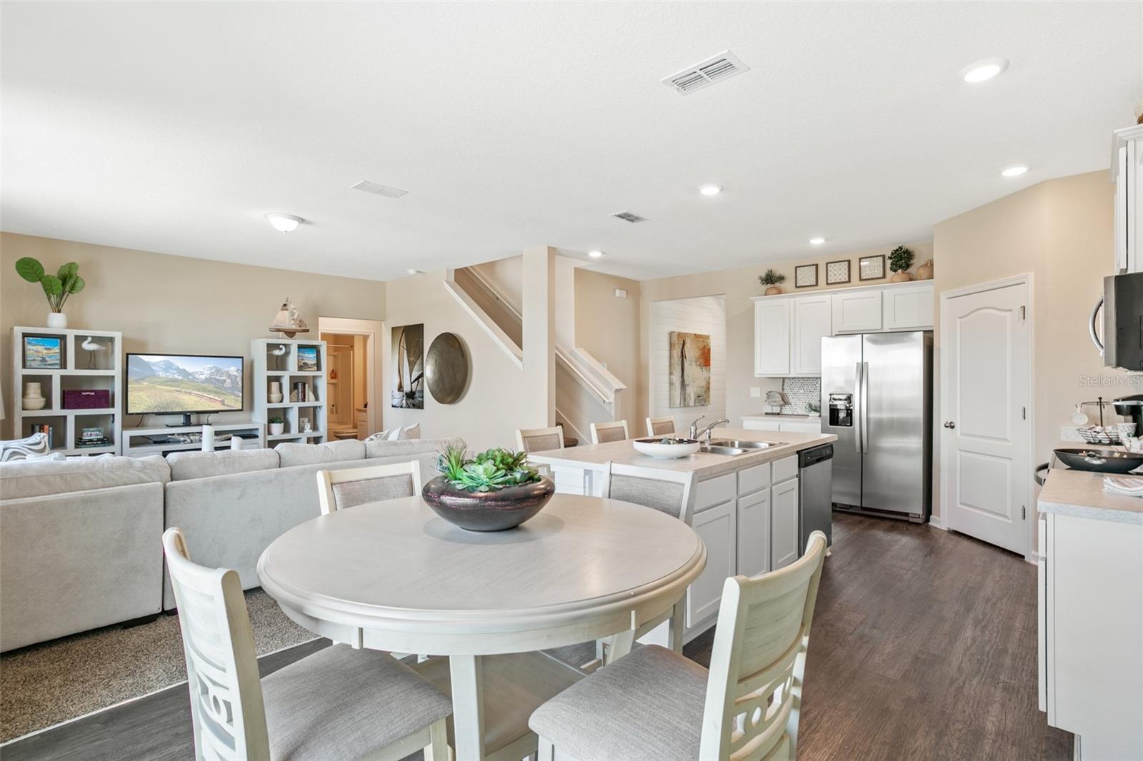 Image 10 of 41 For 64 Springwood Drive