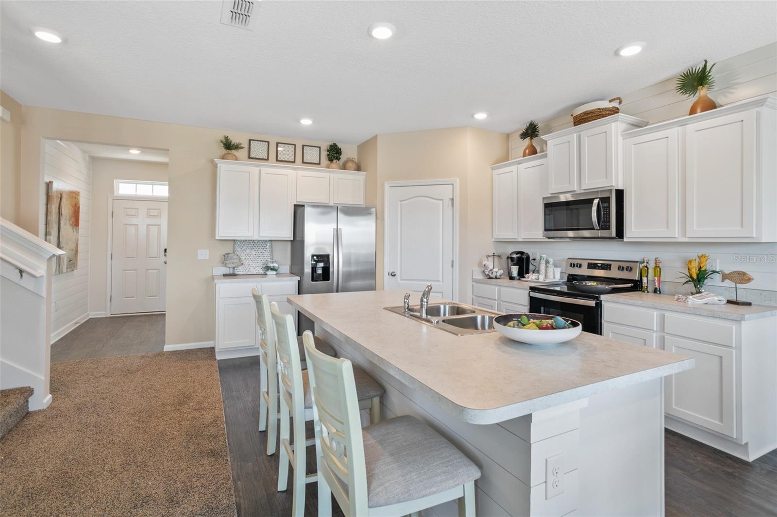 Image 8 of 41 For 64 Springwood Drive