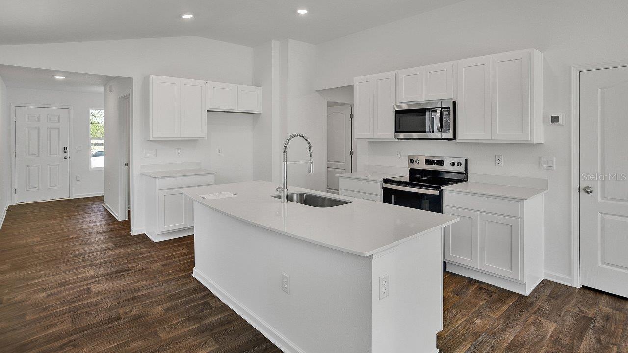 Image 4 of 37 For 815 Grand Reserve Drive