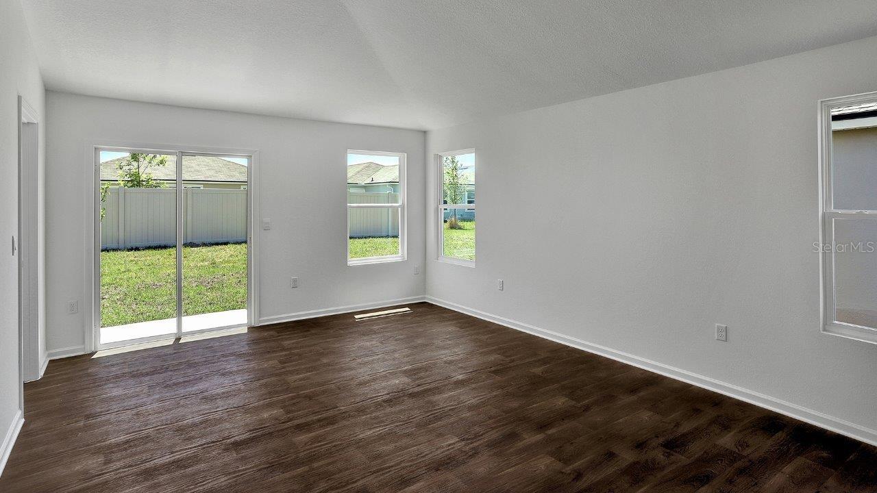Image 6 of 37 For 815 Grand Reserve Drive
