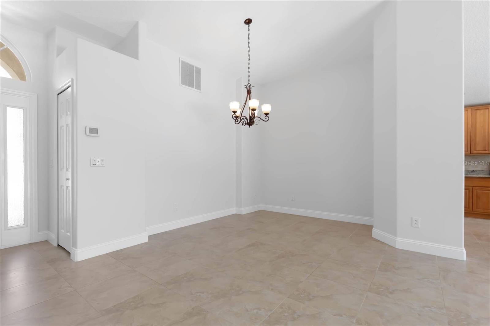 Image 17 of 70 For 6 Crossleaf Court E