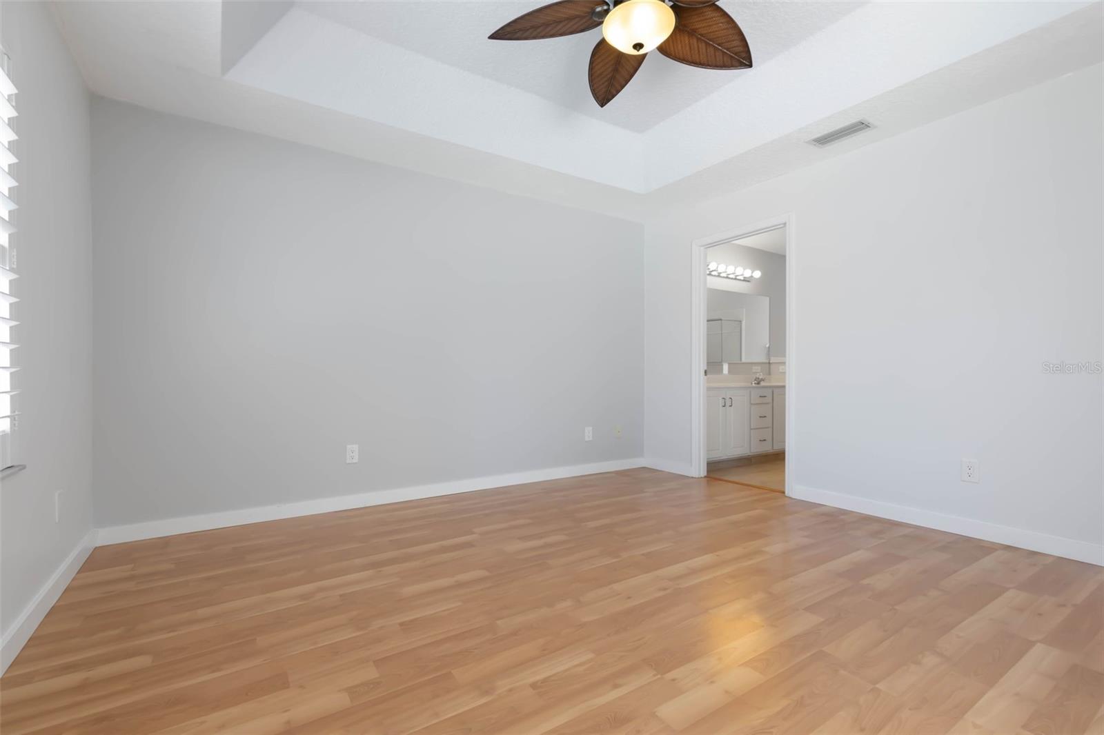 Image 37 of 70 For 6 Crossleaf Court E