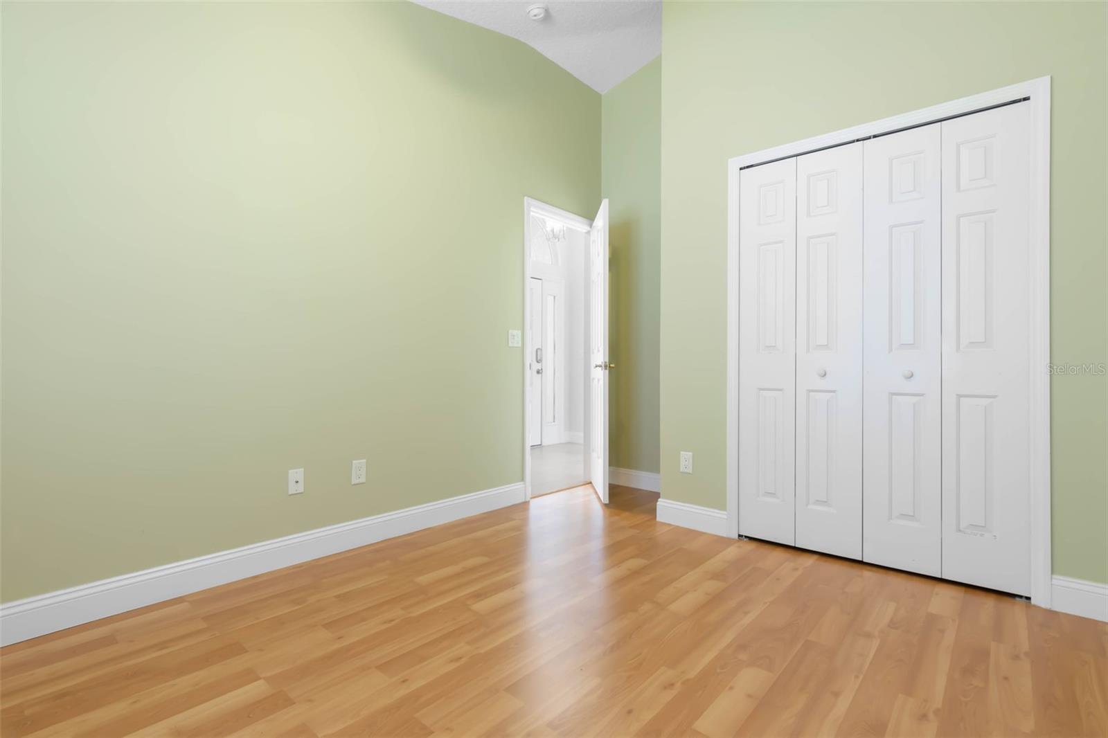 Image 48 of 70 For 6 Crossleaf Court E