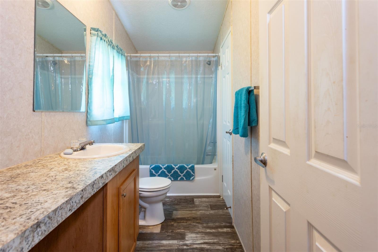 Image 11 of 18 For 2223 Laurel Avenue