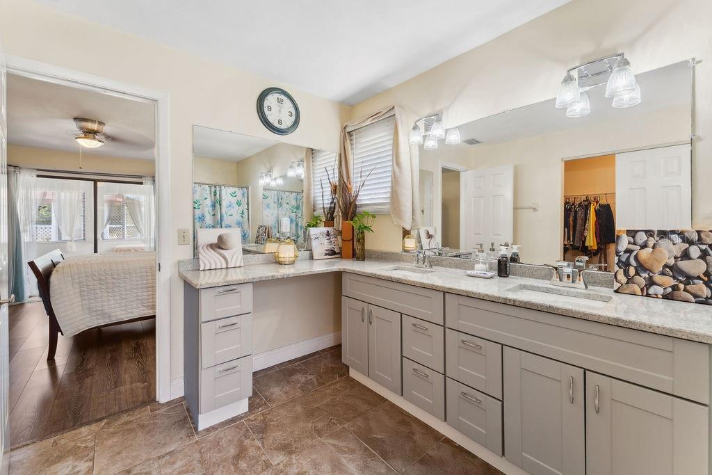 Image 12 of 40 For 25 Westlawn Place