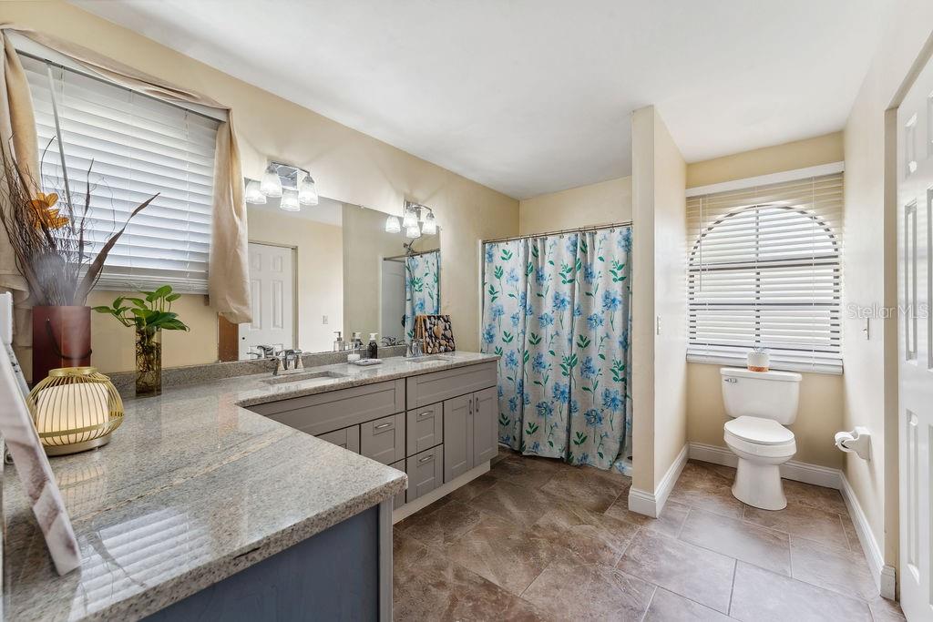 Image 37 of 40 For 25 Westlawn Place