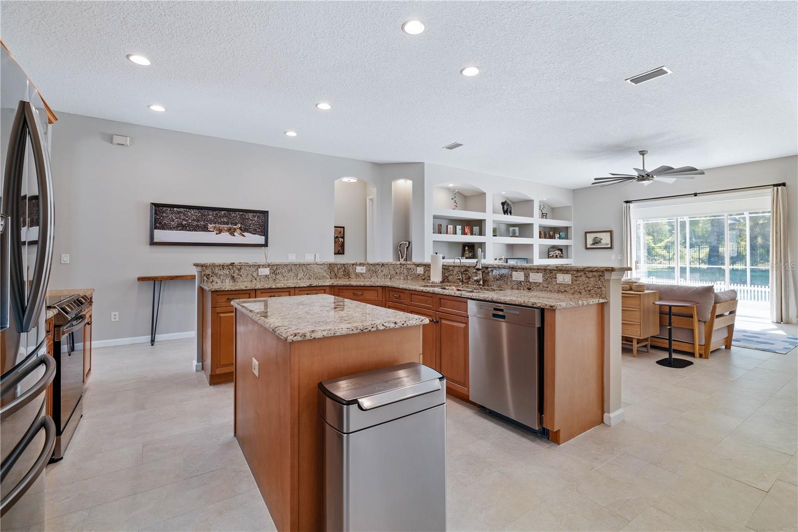 Image 12 of 43 For 348 Palmas Circle