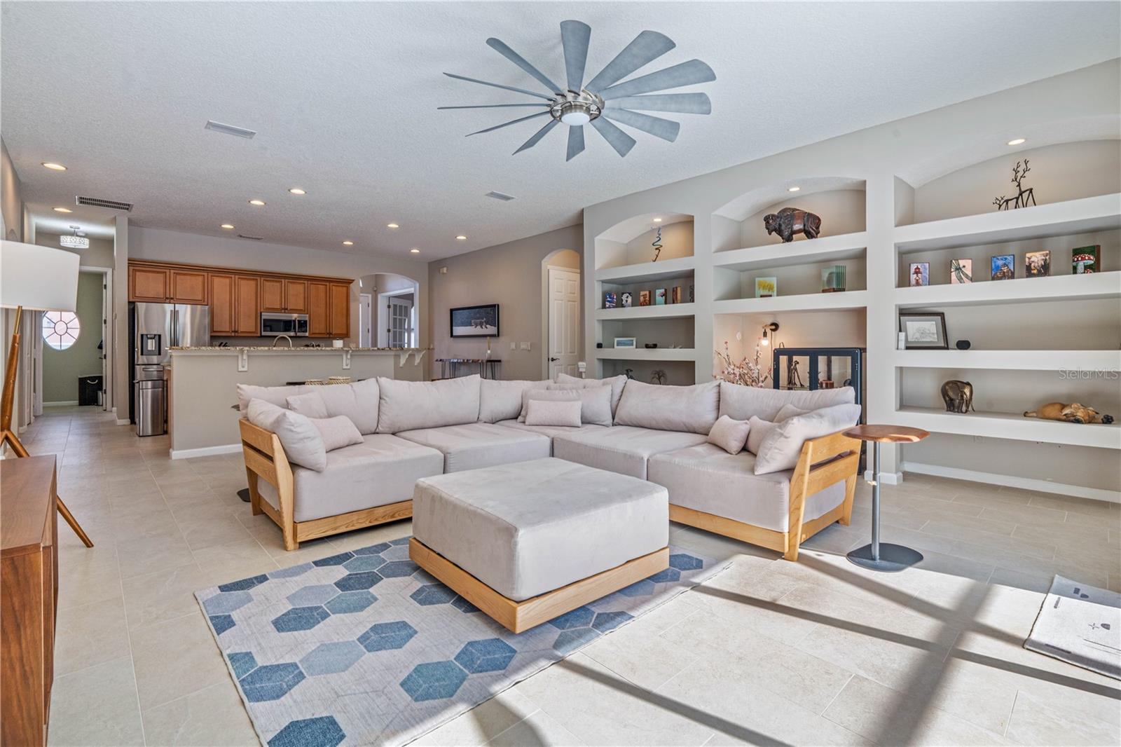 Image 15 of 43 For 348 Palmas Circle