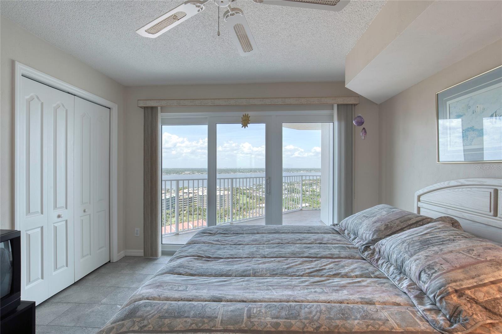 Image 33 of 81 For 2937 Atlantic Avenue 2001