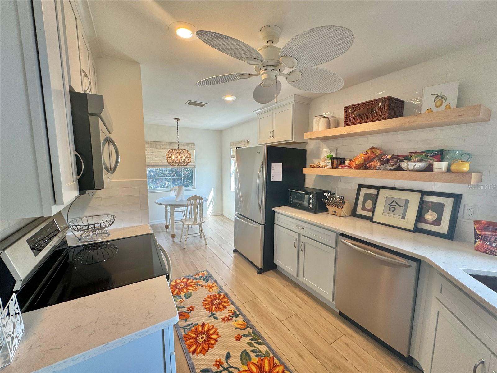 Image 11 of 54 For 27 San Rafael Court