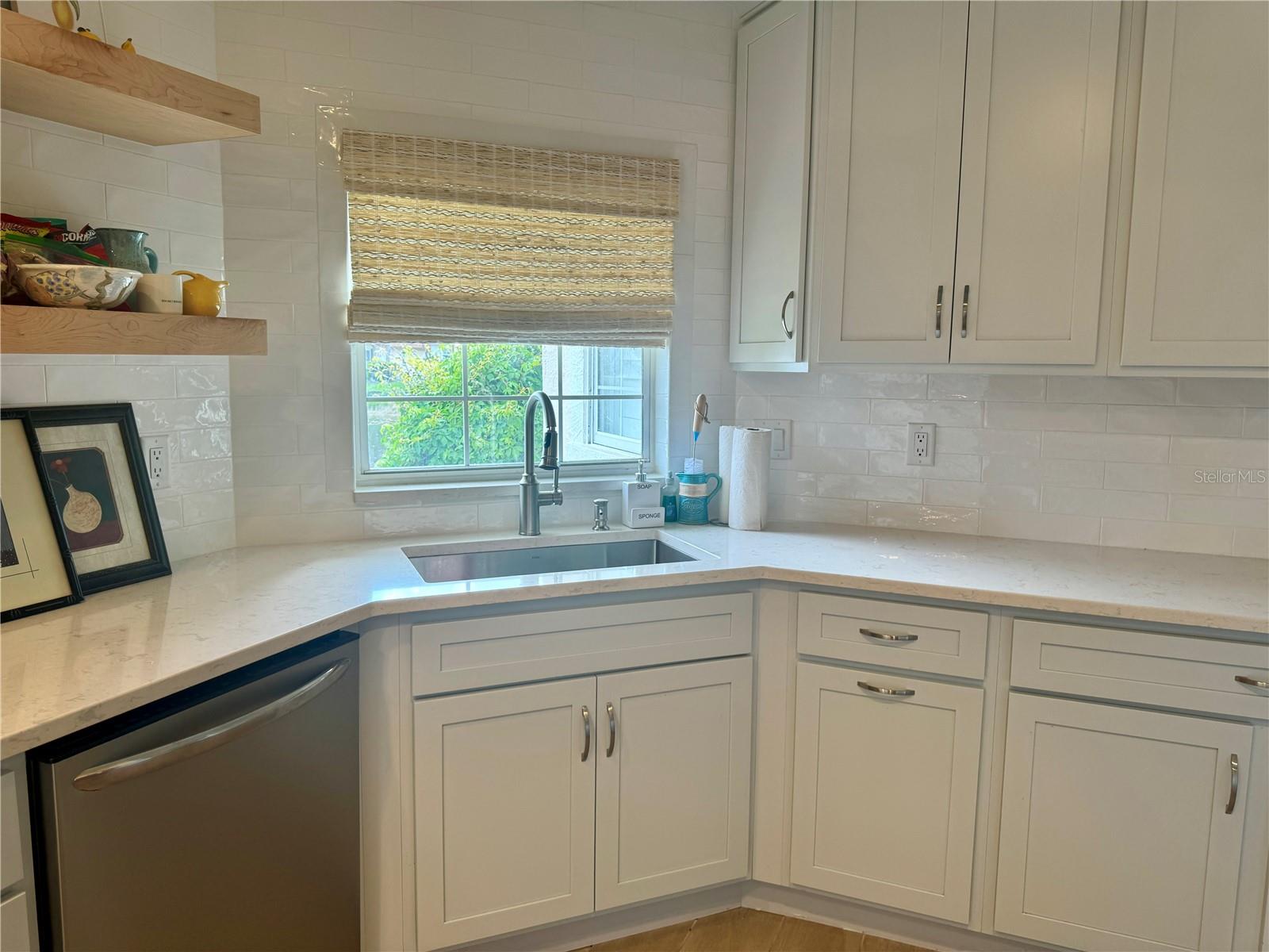Image 42 of 54 For 27 San Rafael Court