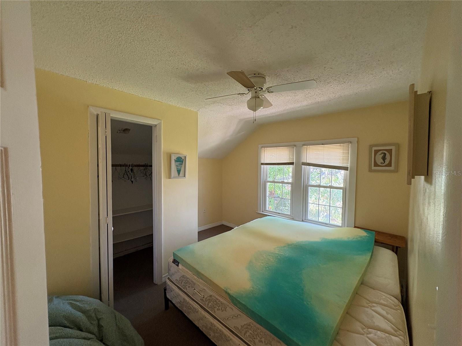Image 11 of 13 For 808 Beach Street