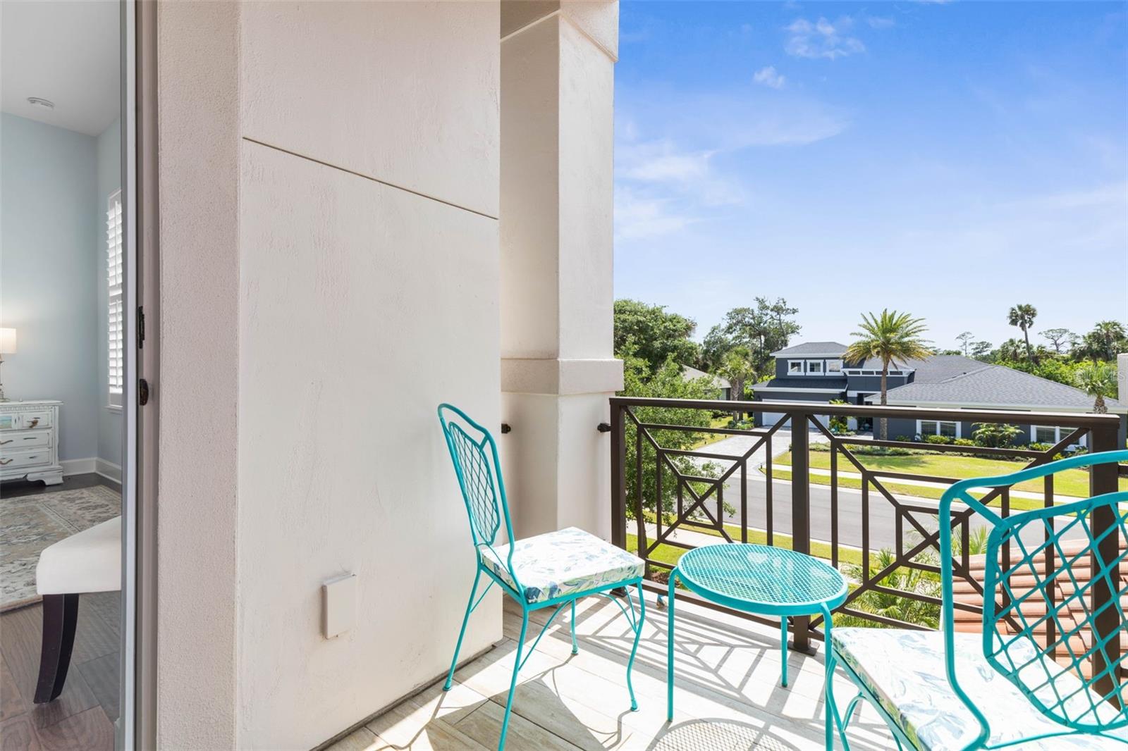 Image 62 of 100 For 279 Riverwalk Drive