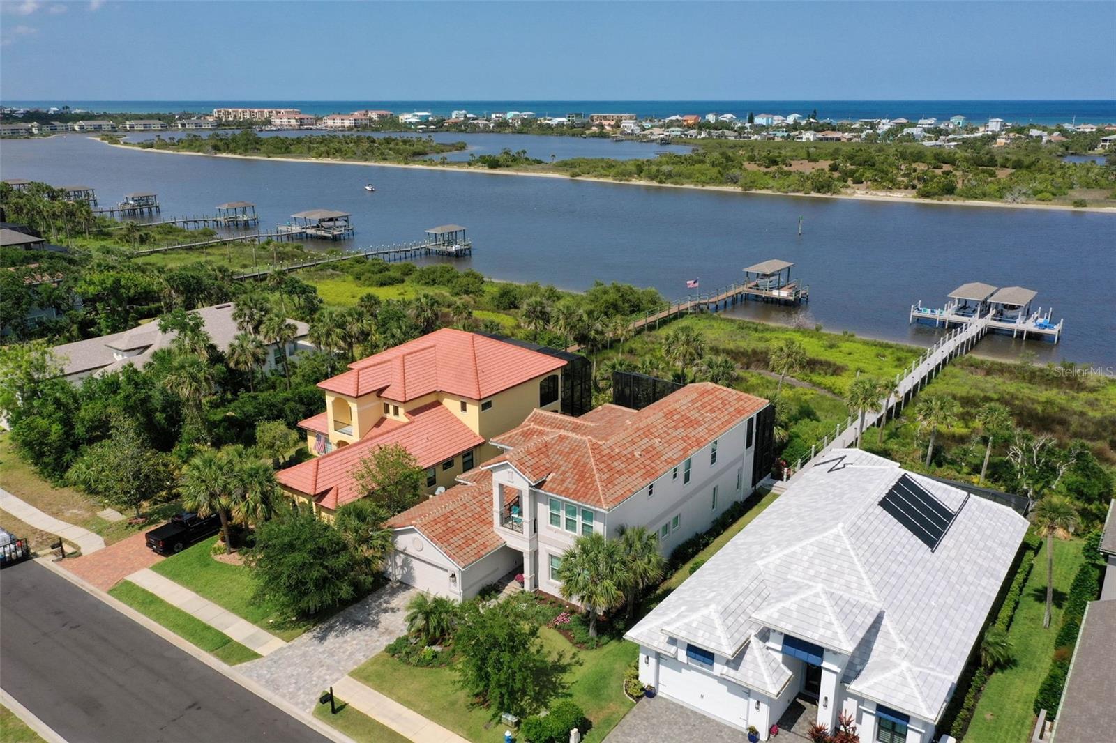 Image 74 of 100 For 279 Riverwalk Drive