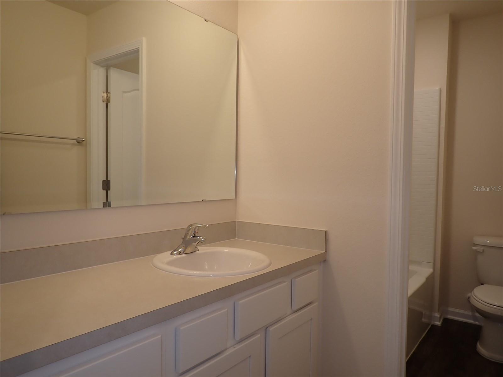 Image 27 of 40 For 774 Grand Reserve Drive