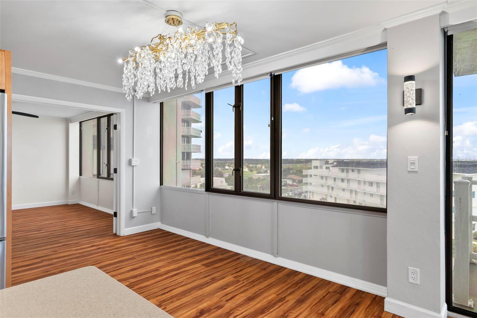 Image 21 of 61 For 3580 Ocean Shore Boulevard 505