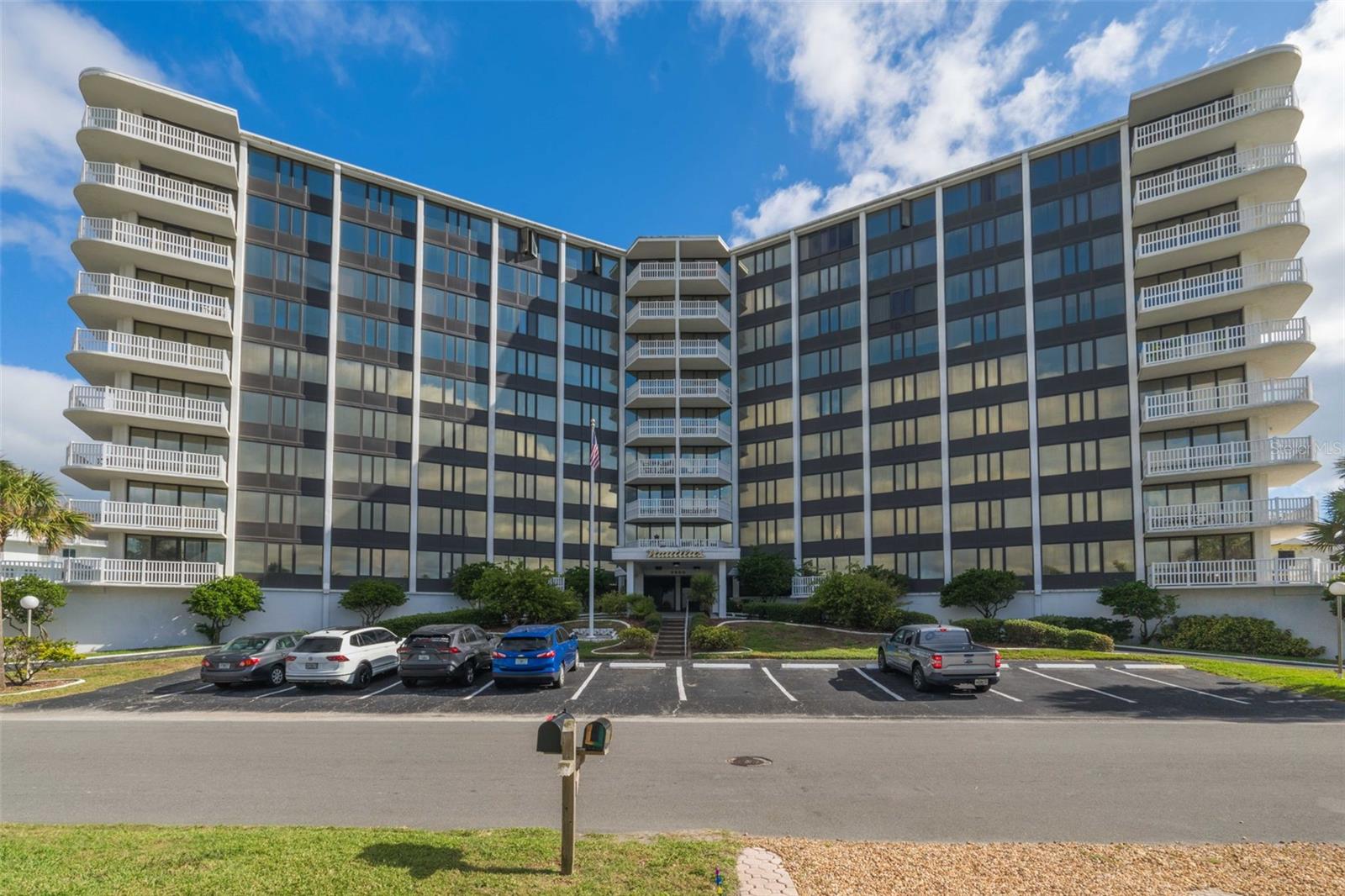 Image 4 of 61 For 3580 Ocean Shore Boulevard 505