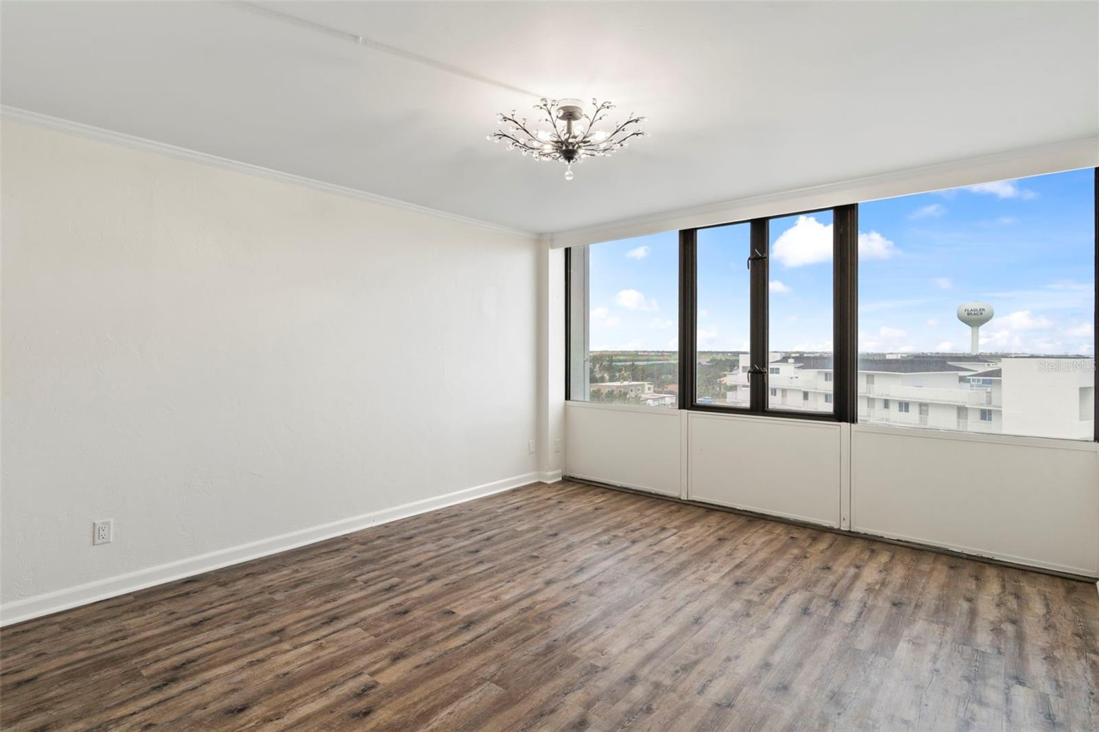 Image 44 of 61 For 3580 Ocean Shore Boulevard 505