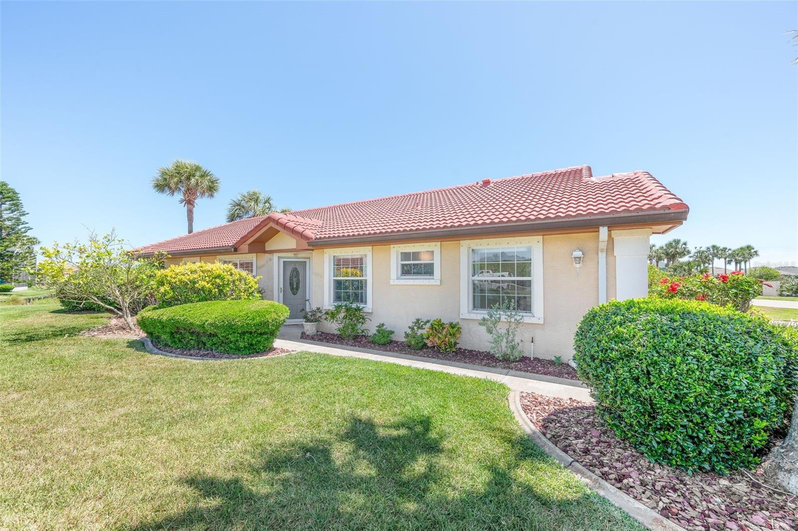 Image 10 of 92 For 22 San Carlos Drive