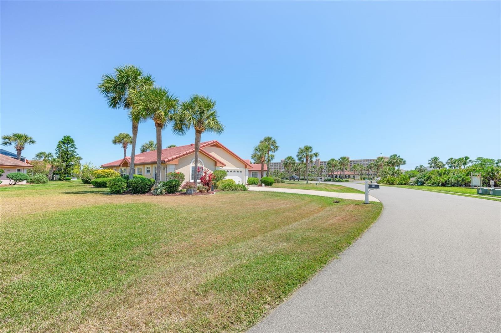 Image 13 of 92 For 22 San Carlos Drive