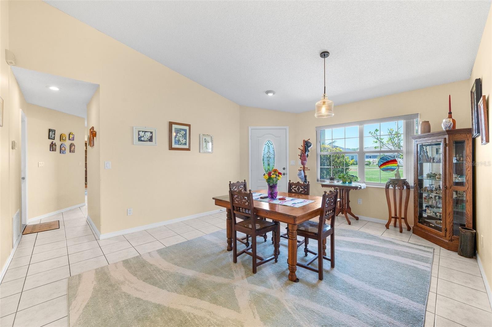 Image 17 of 92 For 22 San Carlos Drive