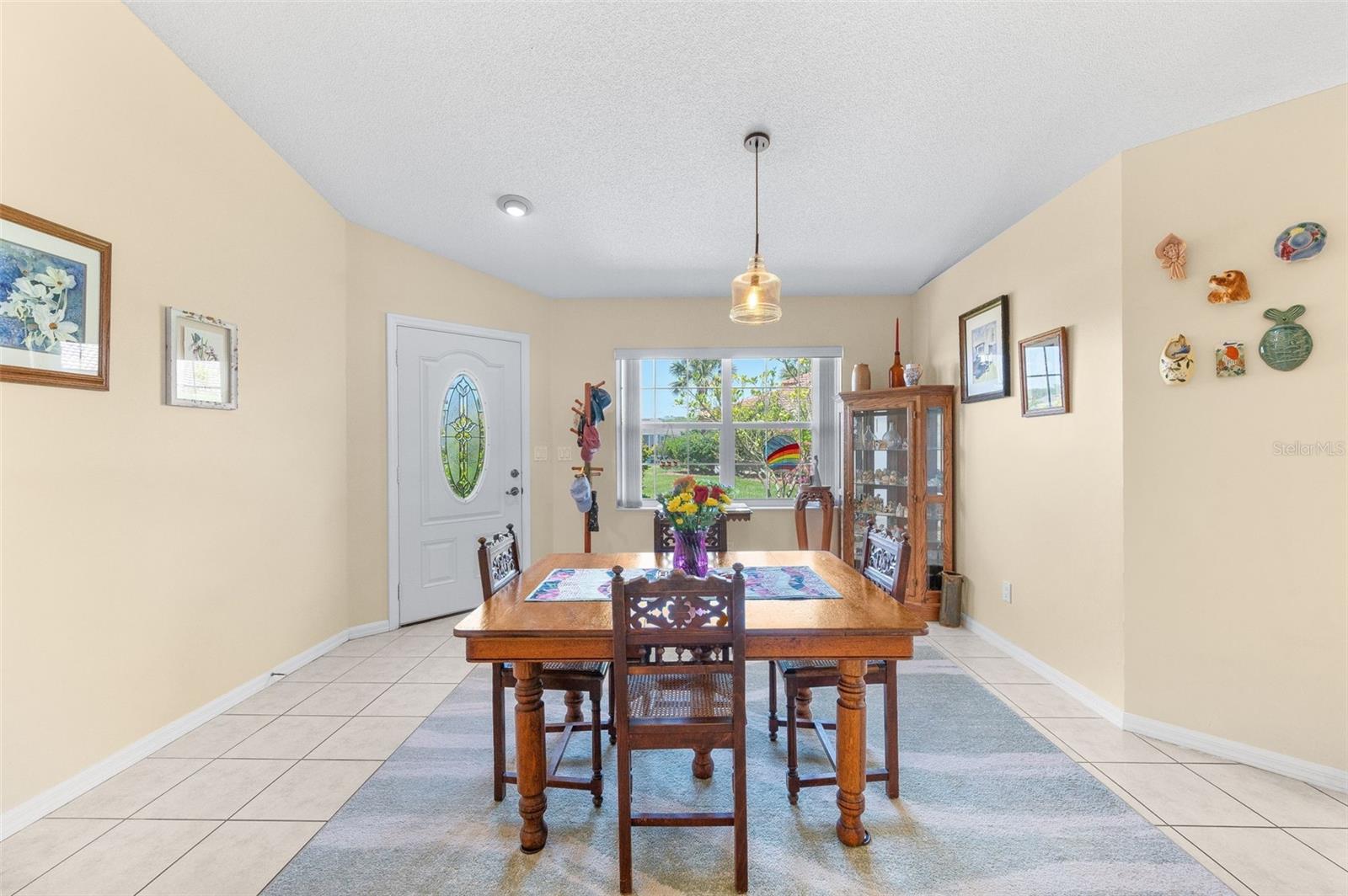 Image 18 of 92 For 22 San Carlos Drive