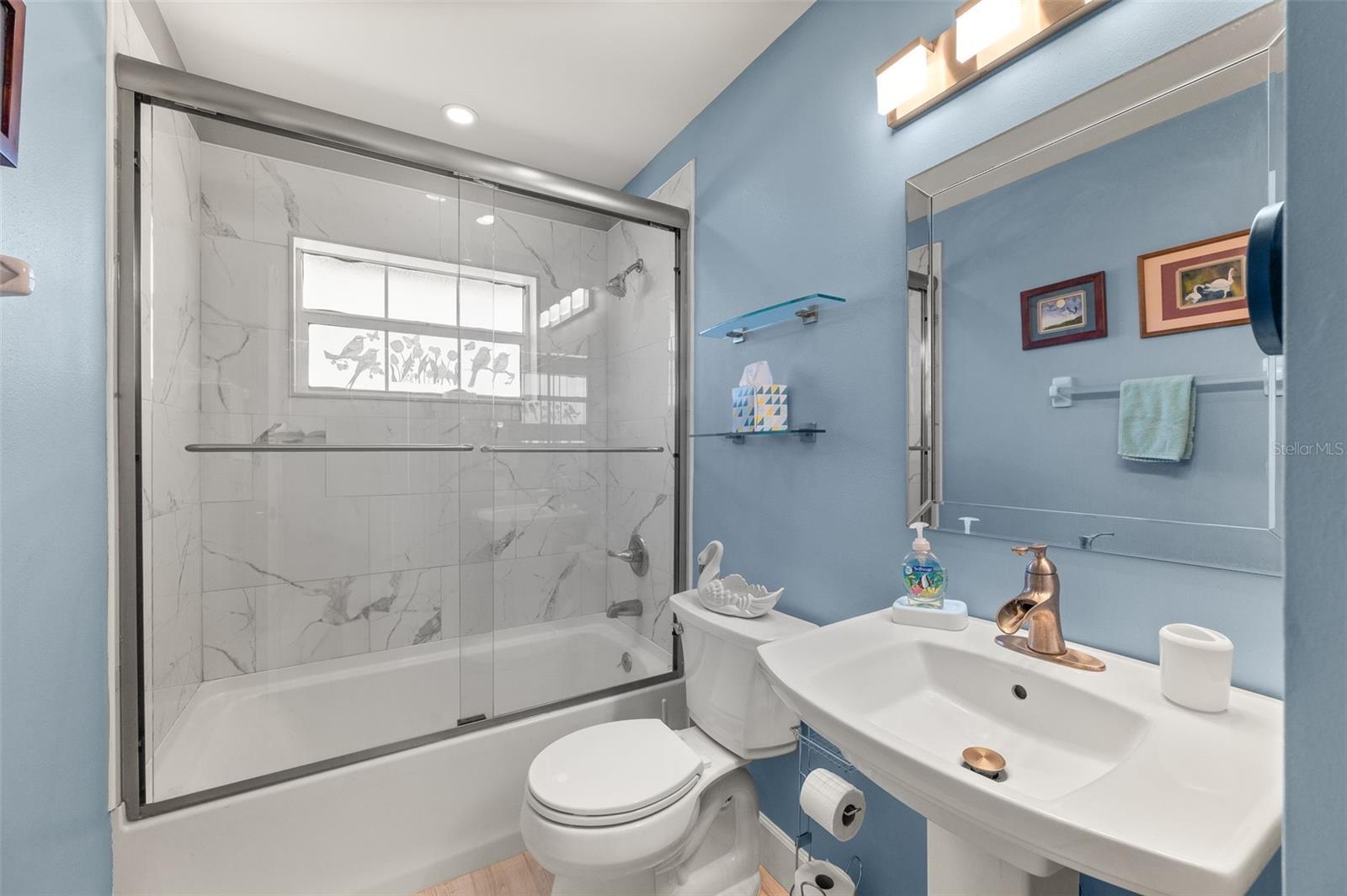 Image 37 of 92 For 22 San Carlos Drive