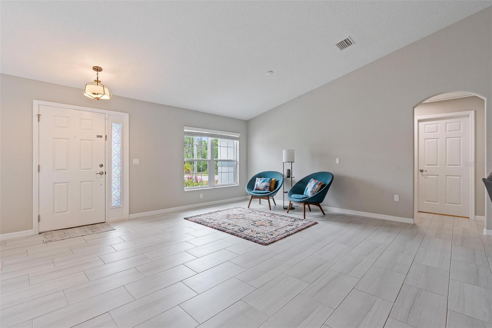 Image 6 of 38 For 26 White Feather Lane