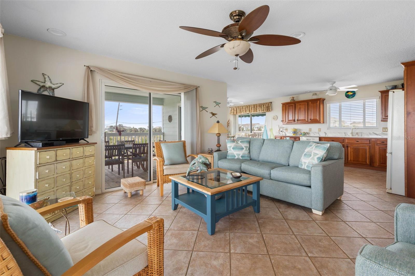 Image 17 of 52 For 6973 Oceanshore Boulevard