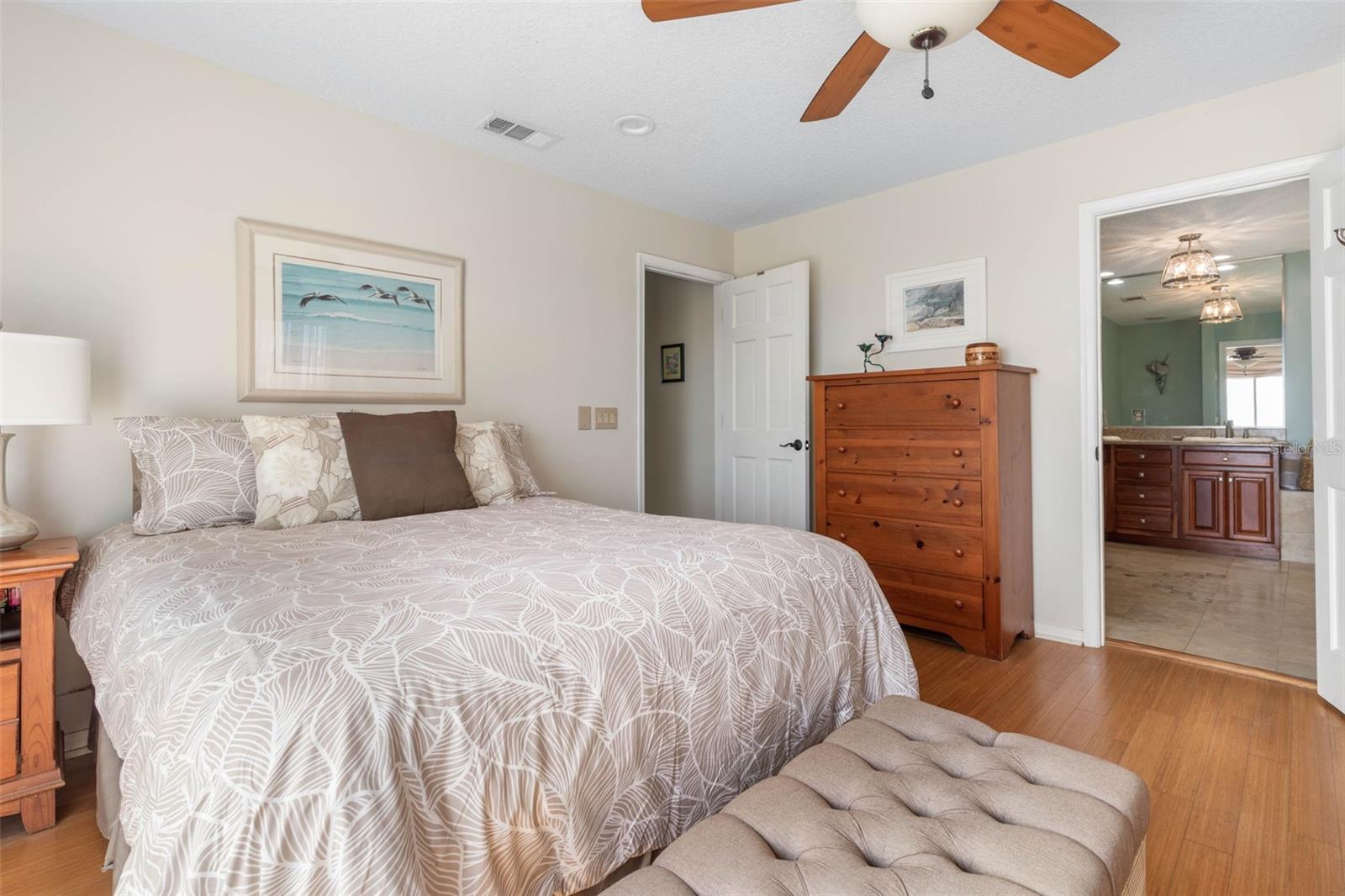 Image 27 of 52 For 6973 Oceanshore Boulevard