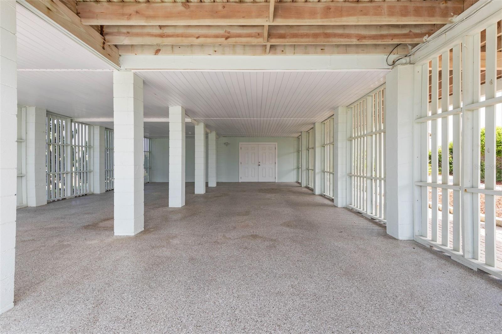 Image 43 of 52 For 6973 Oceanshore Boulevard