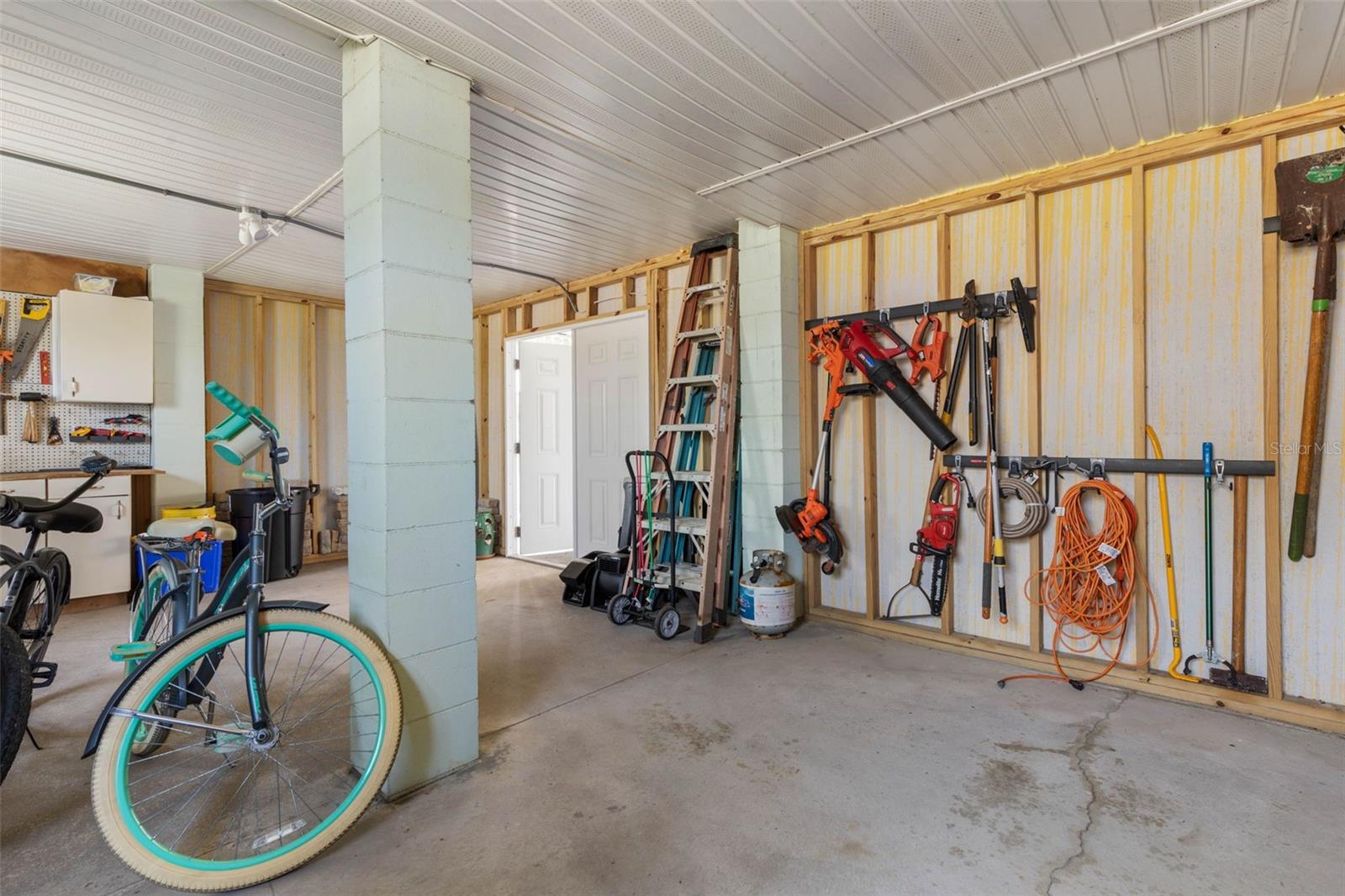 Image 44 of 52 For 6973 Oceanshore Boulevard