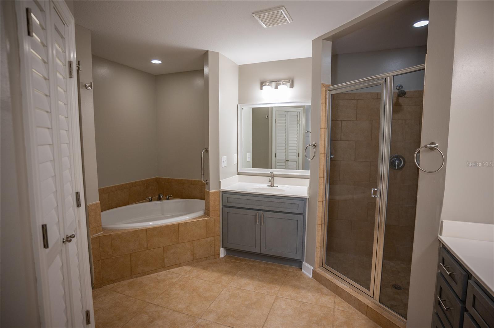 Image 25 of 28 For 200 Bella Harbor Court 109