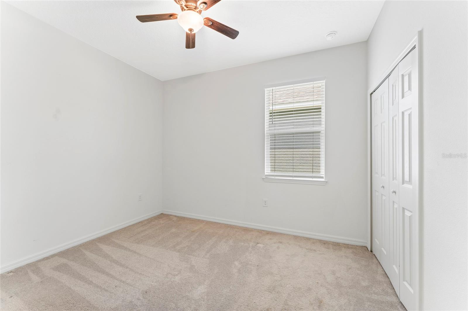 Image 21 of 26 For 3 Oakleaf Way