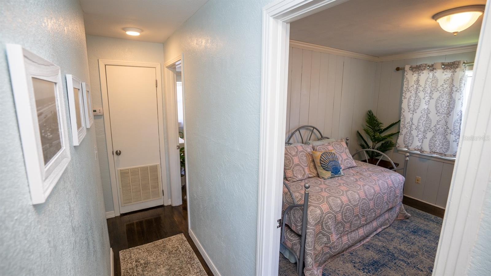 Image 13 of 27 For 321 Seaview Avenue