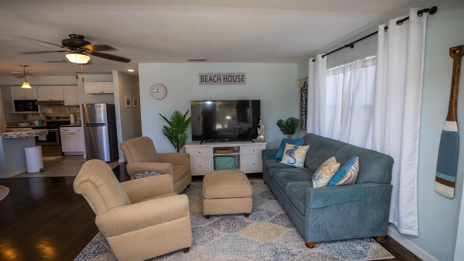 Image 6 of 27 For 321 Seaview Avenue
