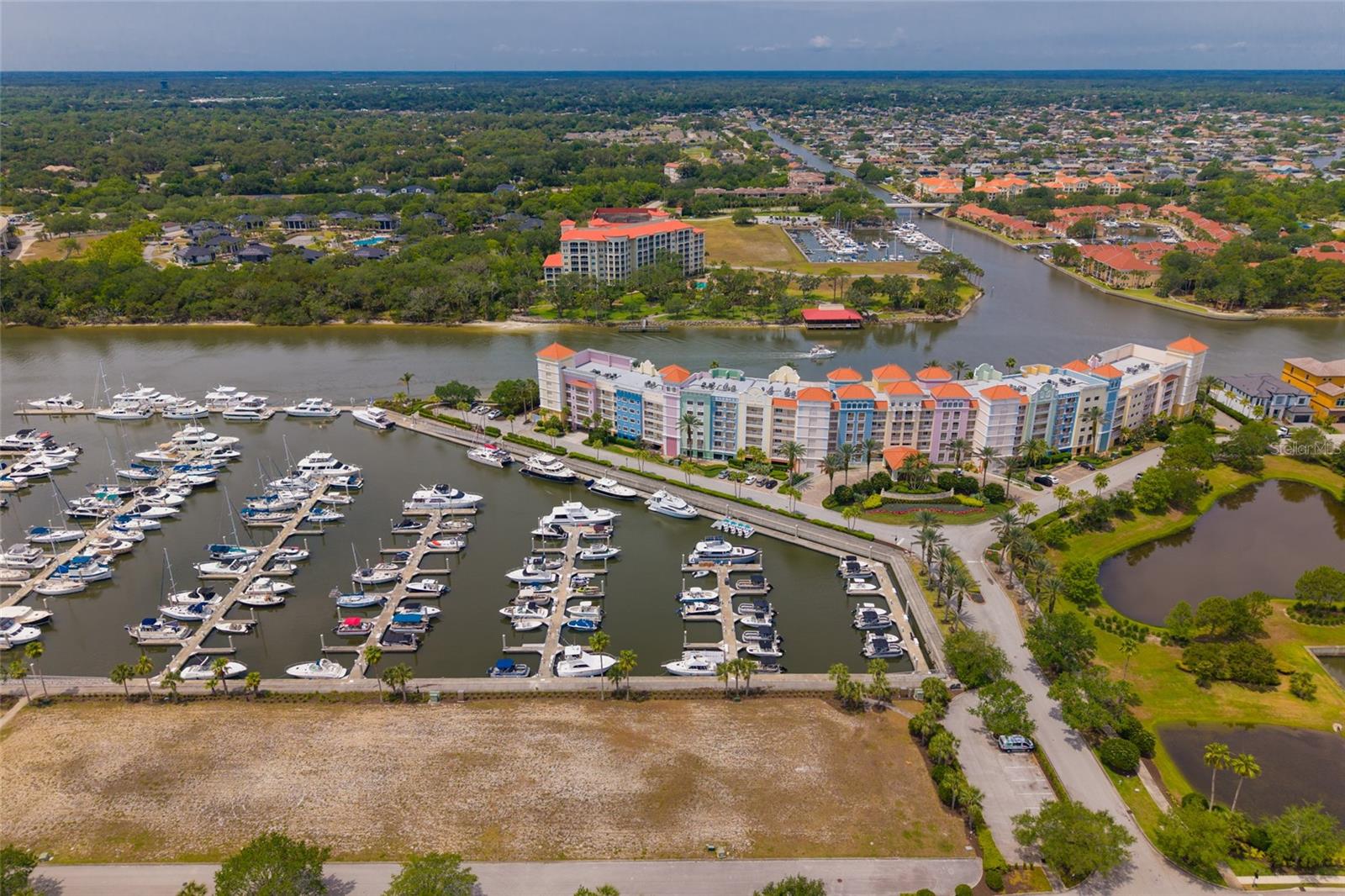 Image 11 of 54 For 106 Harbor Village Point S