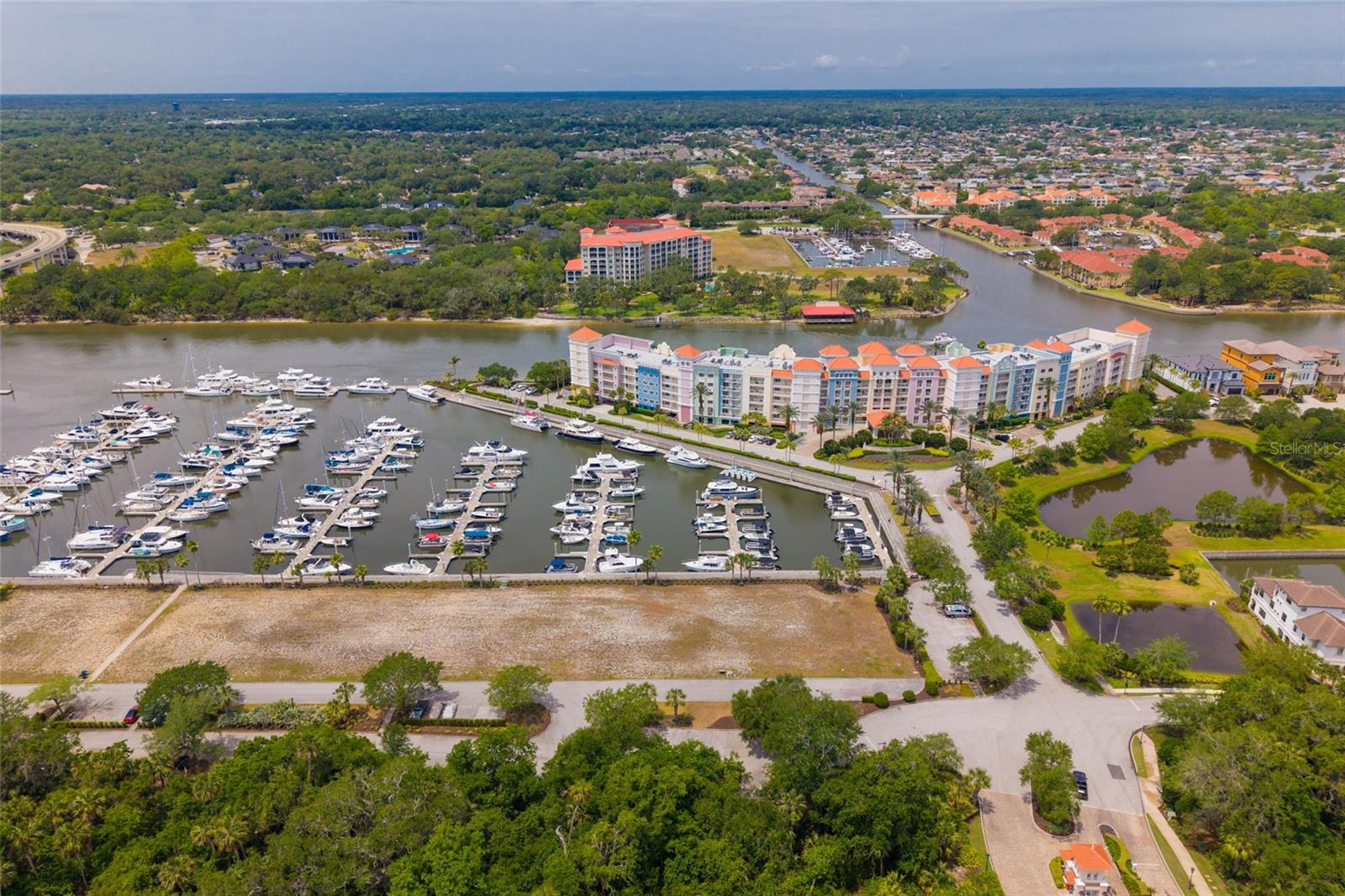 Image 12 of 54 For 106 Harbor Village Point S