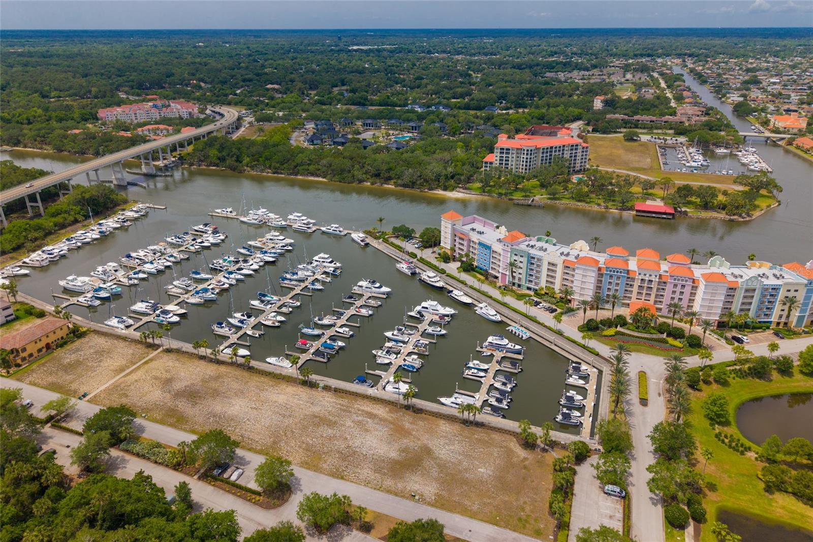 Image 13 of 54 For 106 Harbor Village Point S