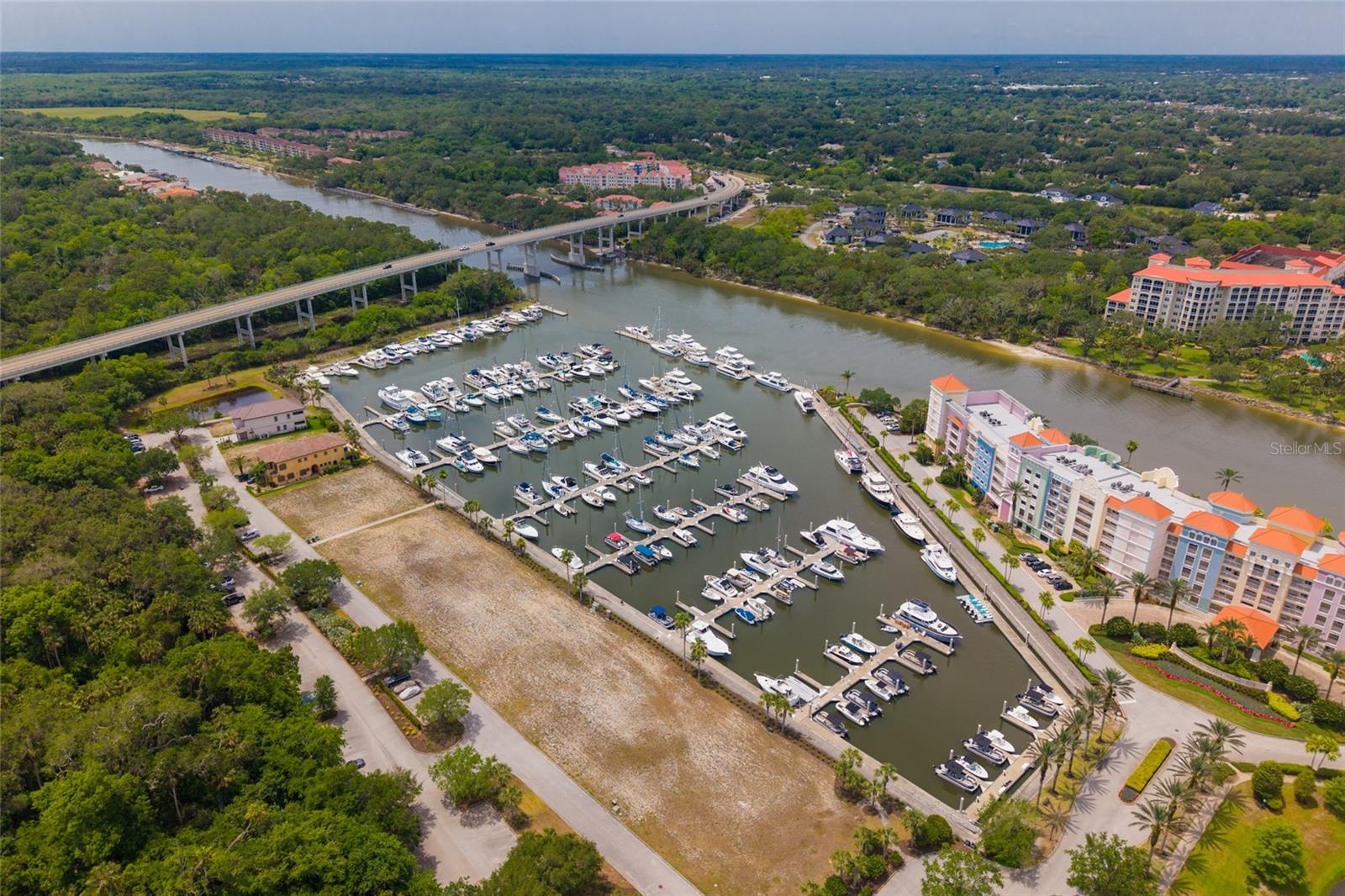 Image 14 of 54 For 106 Harbor Village Point S