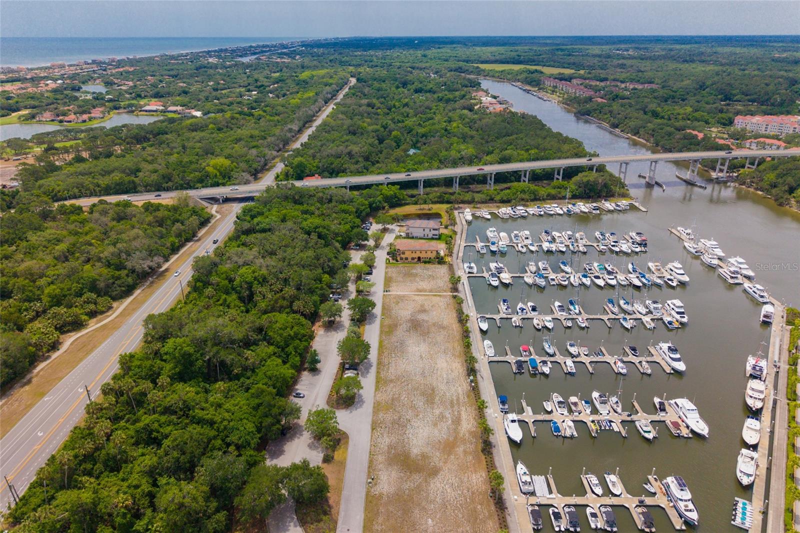 Image 15 of 54 For 106 Harbor Village Point S