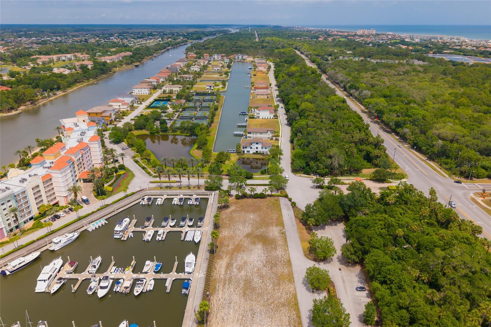 Image 23 of 54 For 106 Harbor Village Point S