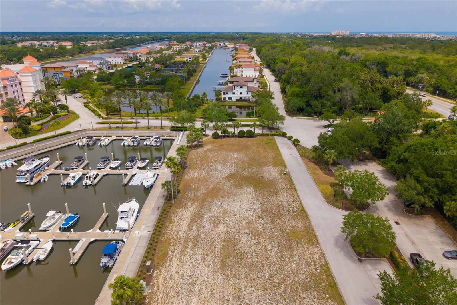 Image 34 of 54 For 106 Harbor Village Point S