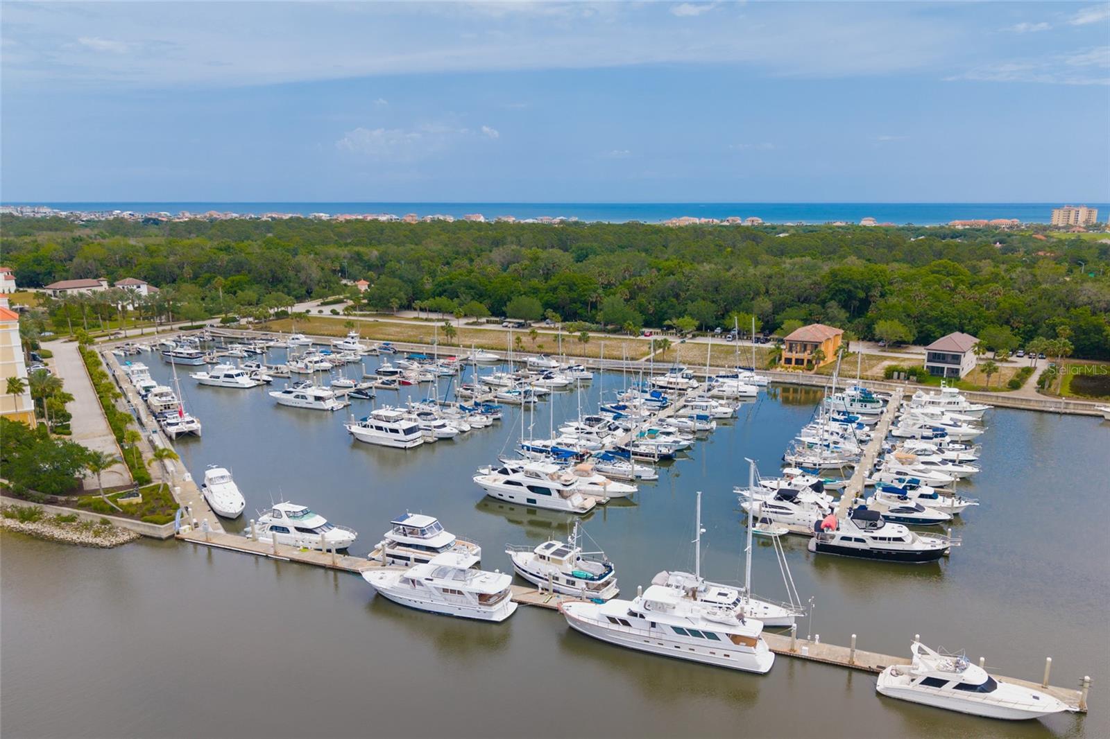 Image 36 of 54 For 106 Harbor Village Point S