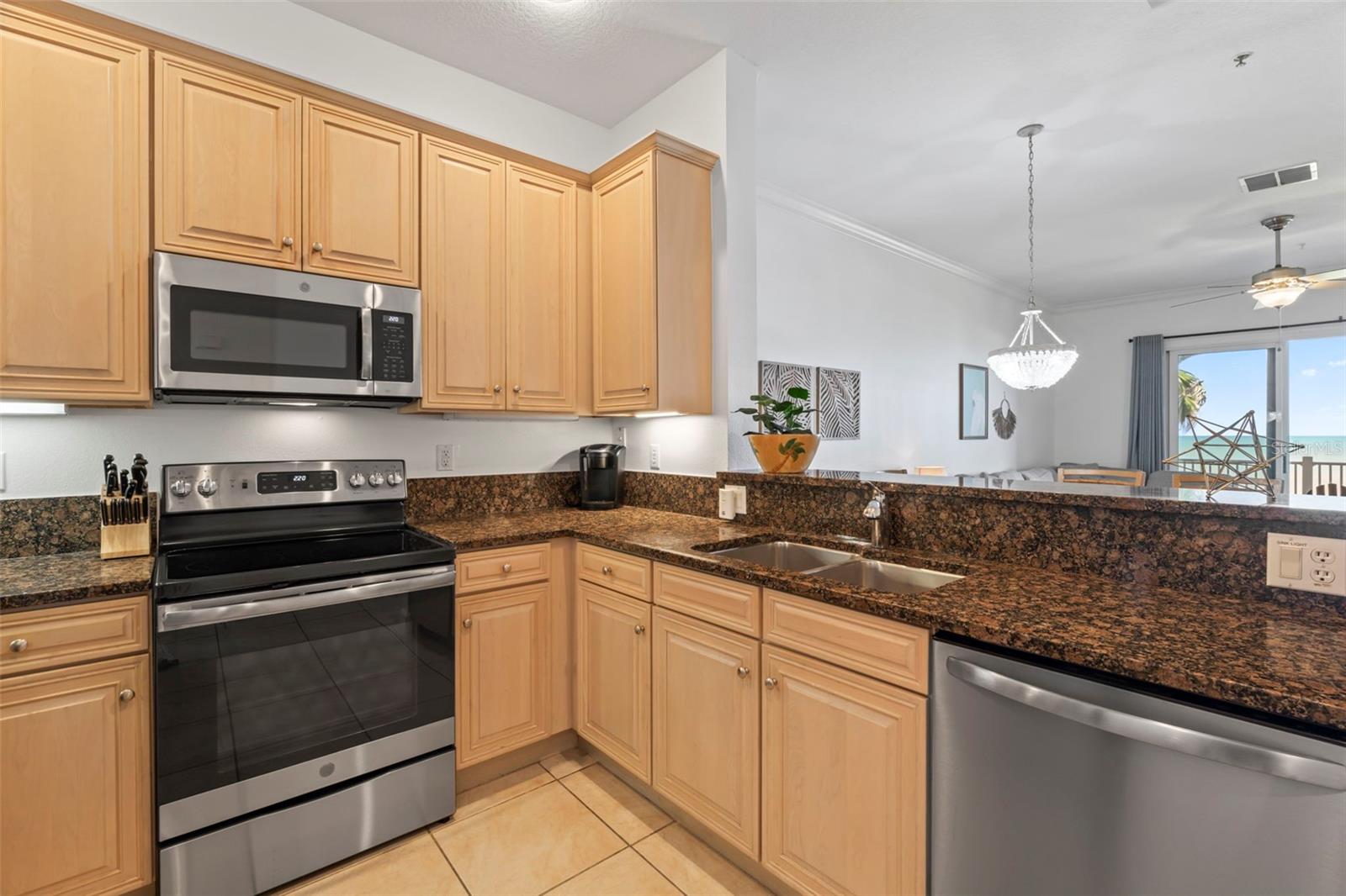 Image 7 of 57 For 700 Cinnamon Beach Way 633