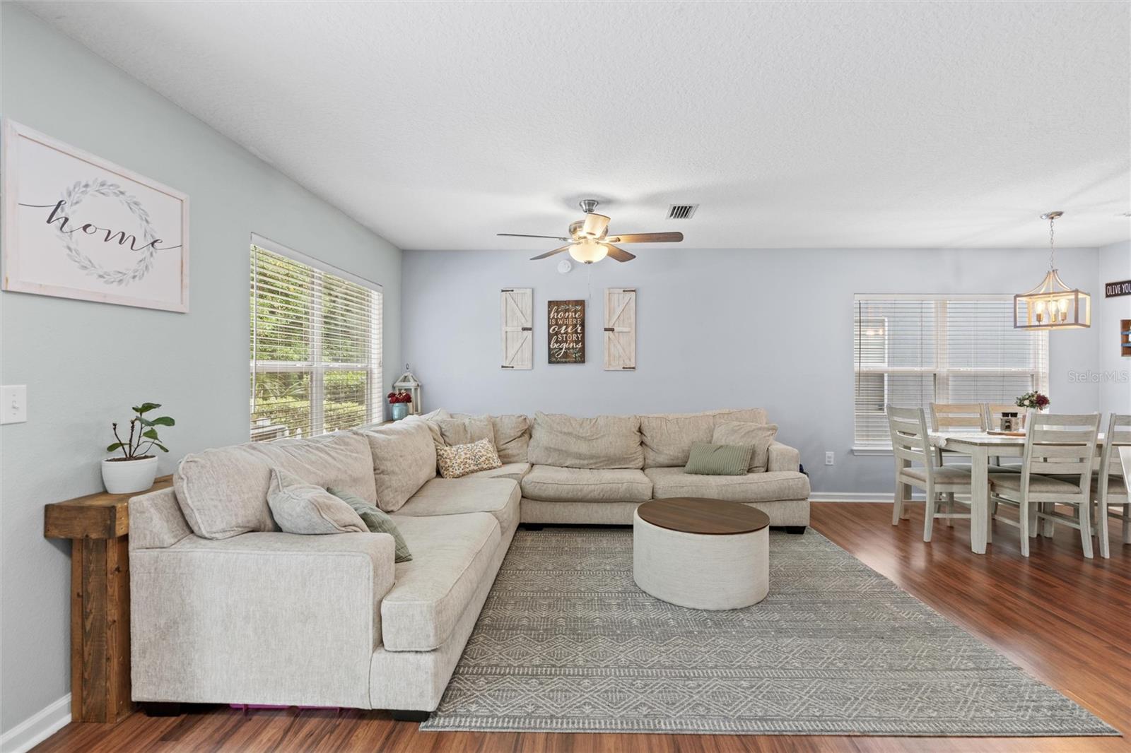 Image 7 of 28 For 810 Black Cherry Drive S